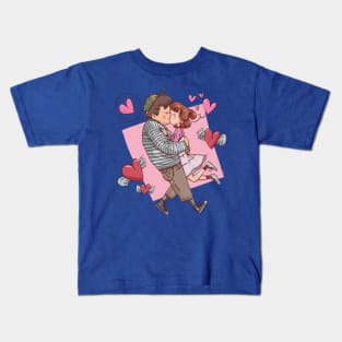 couple kiss lover Kids T-Shirt